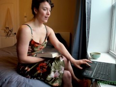 Reading and Undressing - Screenshot 7 of 16 - Tiggerrosey