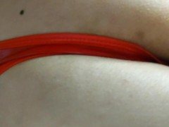 【字幕付き】「力めない…ッ♥️屁こいたら小便漏れそうッ♥️」尿意を我慢しながら屁を放り出す日本人女性💗