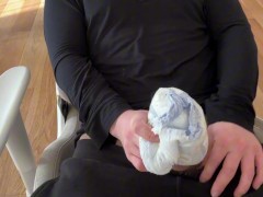 リモートワークの休憩中にオナニーしちゃった - Screenshot 15 of 16 - Diaper Wetting