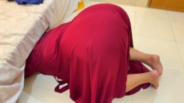 Red Burqa-clad Saudi Big Ass Hot maid gets stuck under Boss's bed For Anal Sex while cleaning house!