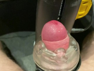 Handy Masturbator does it again
