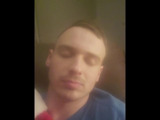 Мужчина На Диване Надеется И Мечтает О Небрежном Минете Утром