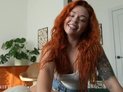 REDHEAD BABE wants to make a SEXTAPE for her cuck boyfriend - Sinatra Monroe - Screenshot 6 of 16 - Redhead