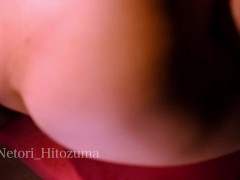 【寝取り人妻】家に旦那が帰ってきても奥さんの部屋で調教セックス - Screenshot 5 of 16 - 寝取り