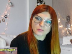 Want exclusive JOI instructions? Subscribe now and get them for FREE—plus, check out my huge lips!