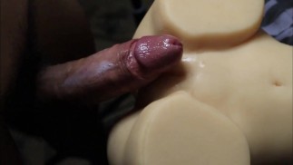 эта тугая пизда хлюпает, когда мой герой входит внутрь