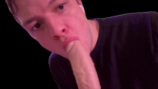 '#faux blow' sucking a dildo tryna make it look like a real bj can you do it better?