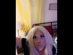 Crossdressing blonde - Screenshot 3 of 16 - Crossdressing
