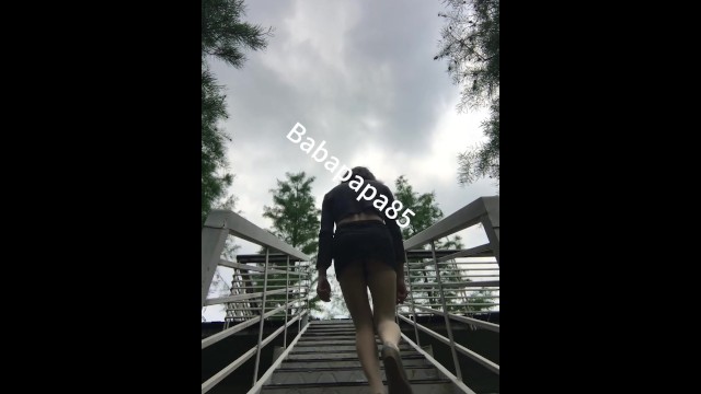 伪娘在公园的露出 2