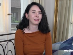 Ersties - Joana stellt ihre beiden Lieblingsspielzeuge zur Schau