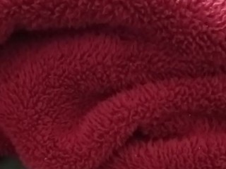 Me Doy Placer Debajo Del Cobertor Para Darme Calor Con Este Frío Se Antoja Darse Una Chaqueta