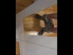 Quick jerking off - Screenshot 11 of 16 - Solo