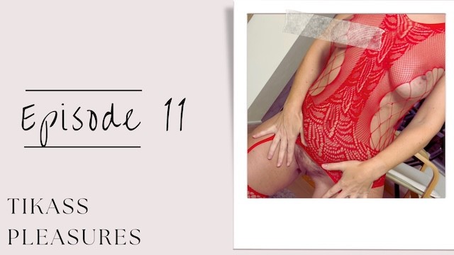 Blonde MILF Chaude Vous Séduit Avec Son Gros Cul et Ses Seins