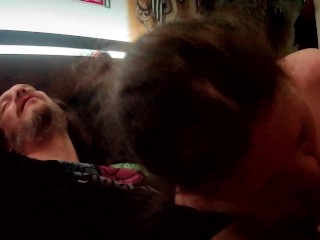 Любительская пара, занимающаяся нашим обычным страстным и чувственным сексом с ПОТРЯСАЮЩИМ минетом (отредактировано)!