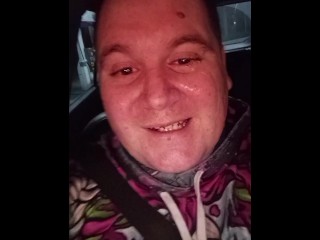Еще один натурал DL из Grindr обработал меня огромной порцией спермы