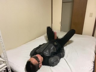 影に突き上げ騎乗位