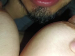 Le chupan los pezones a mis esposa hasta que se viene - Screenshot 8 of 16 - Pezones Grandes