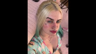 Neter - Blonde Mädchen mit großem Arsch