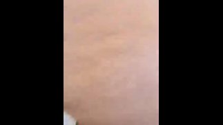 Пробую свои новые анальные пробки до того, как мой парень проснется