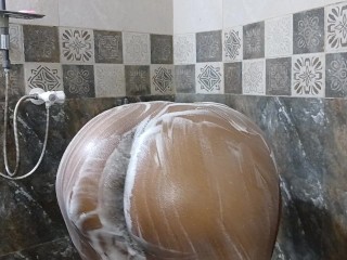 නානව කැරි කද හුත්තො Solo asian girl bathing with fingaring fun thumbnail