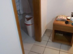 I film my stepmother peeing, look at her pussy before and after fucking