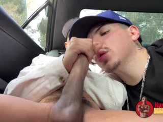 Hung Papi Uncut Twink Big Cumshot Огромный сперма на лицо Общественная автомобильная акция!