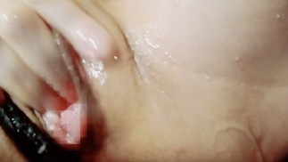 【ぼっちオナニー】生チンディルドで我慢汁。隣に人がいて声出せないHENTAI熟女