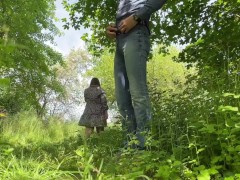 Widely spread hairy pussy of a chubby pissing mother-in-law