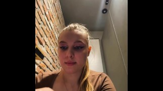 Жесткий поезд с девушкой с большой задницей