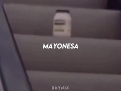 Mayonesa subiendo la escalera