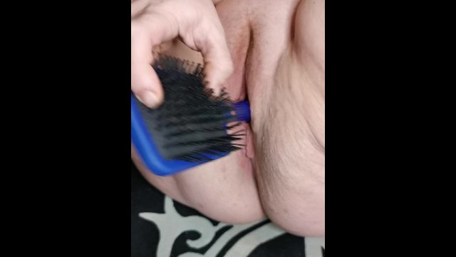 BBW fucking sisters hairbrush