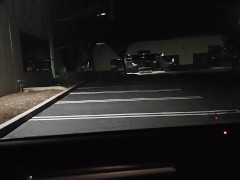 寂静无人的停车场！在车上偷偷摸摸地～ - Screenshot 1 of 16 - 自慰