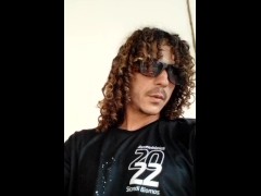 Jerusalém, a ✂️ lésbica quis marijuana e ao ver 🚬 bebeu 🥥 e não sentiu que🍷era tabaco 🙊