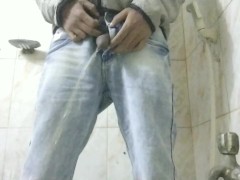 Man pissing compilation 🍌💦 - Screenshot 4 of 16 - Bbc
