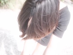 ローターを入れたまま散歩！歩けなくなる彼女で遊んでしまった。おまんこには巨大ディルドが突っ込まれ、電マでクリトリスを同時責め(素人、個人撮影、日本人) - Screenshot 14 of 16 - Pov
