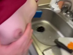 [個人撮影] 料理中なのに先輩に生挿入されて最後は対面状態で沢山中出しされちゃう陰キャJK - Screenshot 6 of 16 - 変態