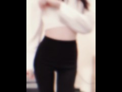 是什么拨乱了我的心弦，甚至...更深的地方？ - Screenshot 1 of 16 - 18 Year Cute Girl