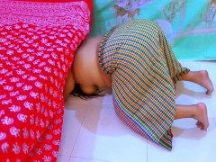 Beautiful Half Naked Hot Stepmom Stuck Under Bed & Show Her Big Ass To make Me Hot for get anal fuck