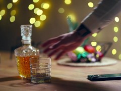 Жена не вернулась домой, поэтому пришлось подрочить - Screenshot 2 of 16 - Finished