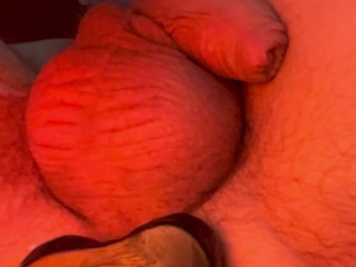 Натурал использует игрушку мачехи