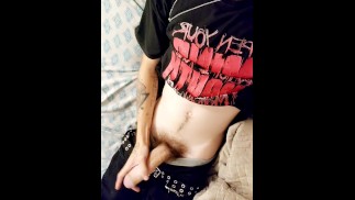 Поглаживаю мой длинный член