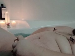 Chompy Bathtub Solo Cum