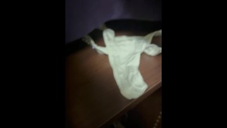 POV: твоя соседка по комнате горячая 26F ✈️, и ты только что нашел трусики, которые она носила JKF-MIA 🔥