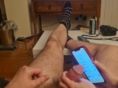 Girlfriend uses boyfriend's dick on cellphone - Screenshot 9 of 16 - Phone