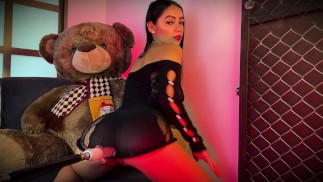 我正在使用奎宁，想着我的继兄弟