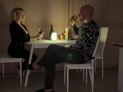 Первое свидание: ухаживания, цветы, подарки… Не выдержал и жестко трахнул глубоко в ее рот. 1/16