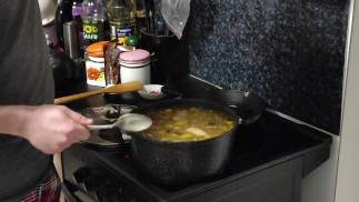 Cream суп с чечевицей и баклажанами