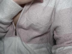 可愛い美乳人妻がパジャマ姿でバイブオナニー - Screenshot 2 of 16 - バイブ