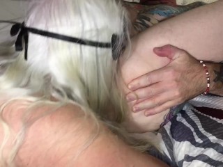 Бабушка-толстушка Krystal сосет член молодого парня и ест его задницу, как будто это ее работа