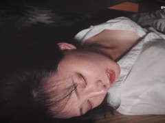 バイブを挿入！コタツで寝そべっていて可愛かったので太くて硬いものを挿入。さて、今日はどんな風に遊ぼうかな？（日本人、素人、個人撮影） - Screenshot 13 of 16 - Homemade